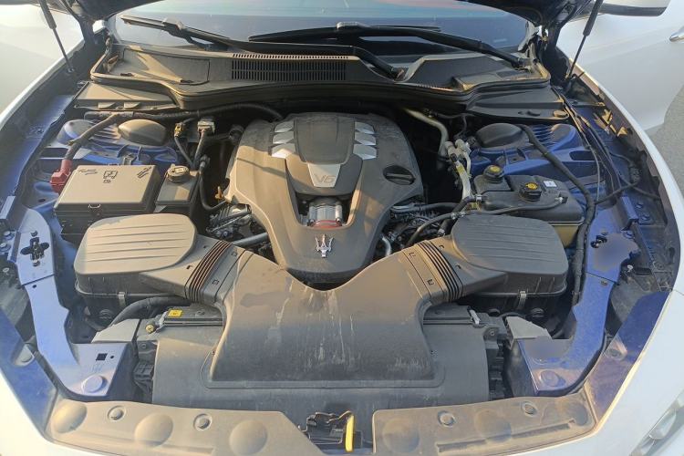 Used Maserati Ghibli 2014 3.0T Standard Edition Engine Bay