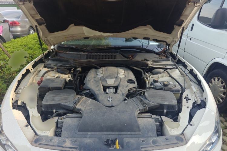 Used Maserati Ghibli 2014 3.0T Standard Edition Engine Bay