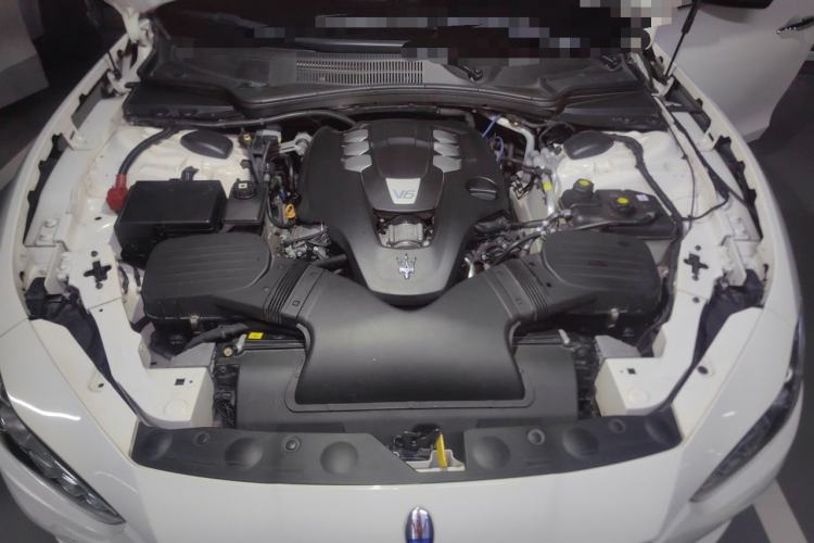 Used Maserati Ghibli 2014 3.0T Standard Edition Engine Bay