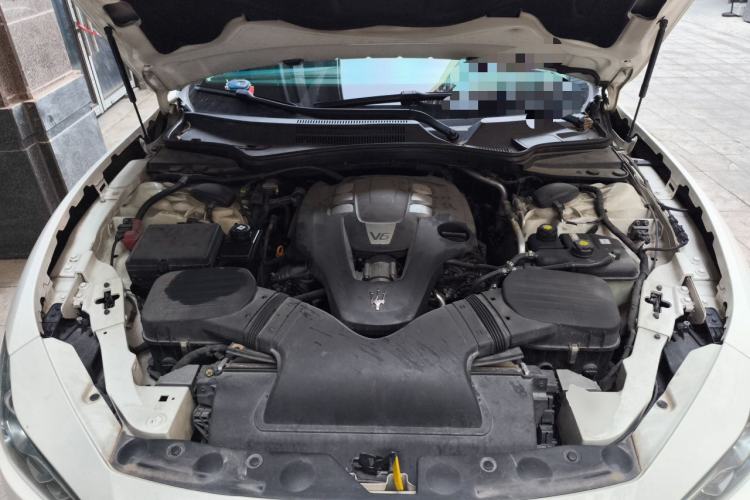 Used Maserati Ghibli 2014 3.0T Standard Edition Engine Bay