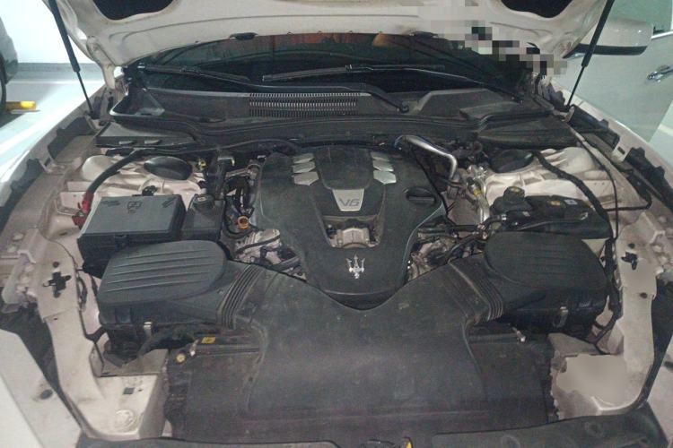 Used Maserati Ghibli 2014 3.0T Standard Edition Engine Bay