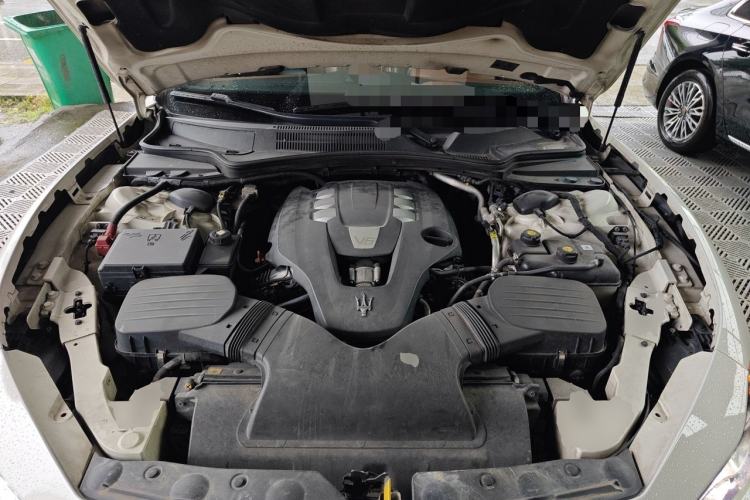 Used Maserati Ghibli 2014 3.0T Standard Edition Engine Bay