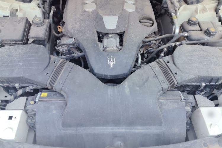 Used Maserati Ghibli 2014 3.0T Standard Edition Engine Bay