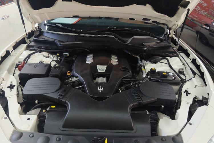 Used Maserati Ghibli 2014 3.0T Standard Edition Engine Bay
