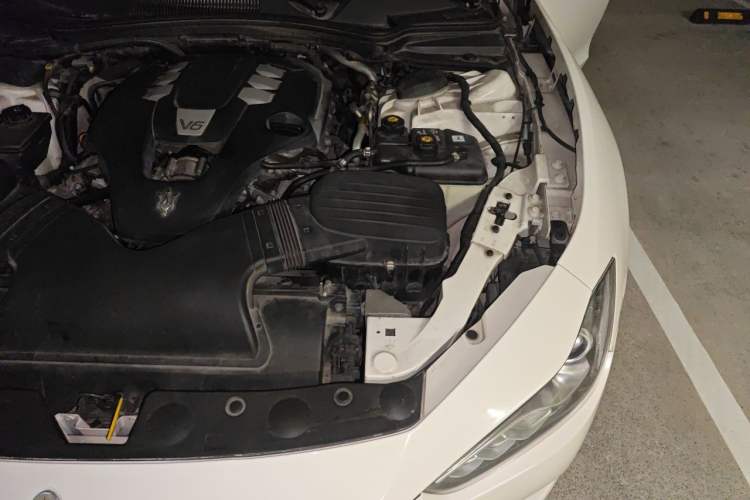 Used Maserati Ghibli 2014 3.0T Standard Edition Engine Bay Left