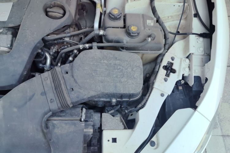 Used Maserati Ghibli 2014 3.0T Standard Edition Engine Bay Left