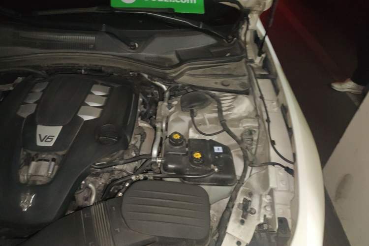 Used Maserati Ghibli 2014 3.0T Standard Edition Engine Bay Left