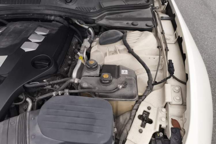 Used Maserati Ghibli 2014 3.0T Standard Edition Engine Bay Left