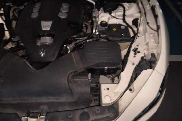 Used Maserati Ghibli 2014 3.0T Standard Edition Engine Bay Left