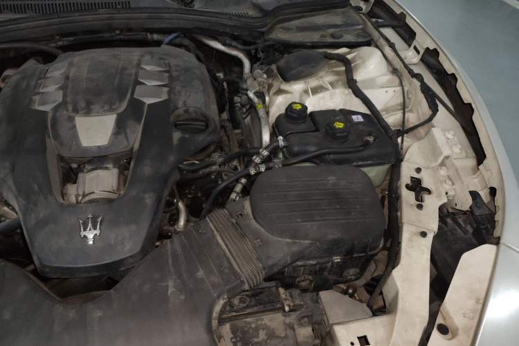 Used Maserati Ghibli 2014 3.0T Standard Edition Engine Bay Left