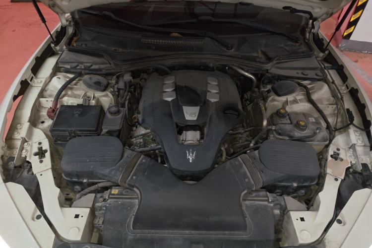 Used Maserati Ghibli 2014 3.0T Standard Edition Engine Bay