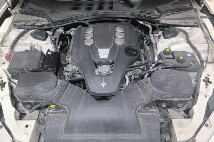 Used Maserati Ghibli 2014 3.0T Standard Edition Engine Bay
