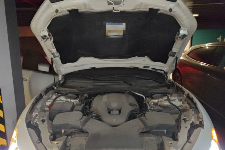 Used Maserati Ghibli 2014 3.0T Standard Edition Engine Bay