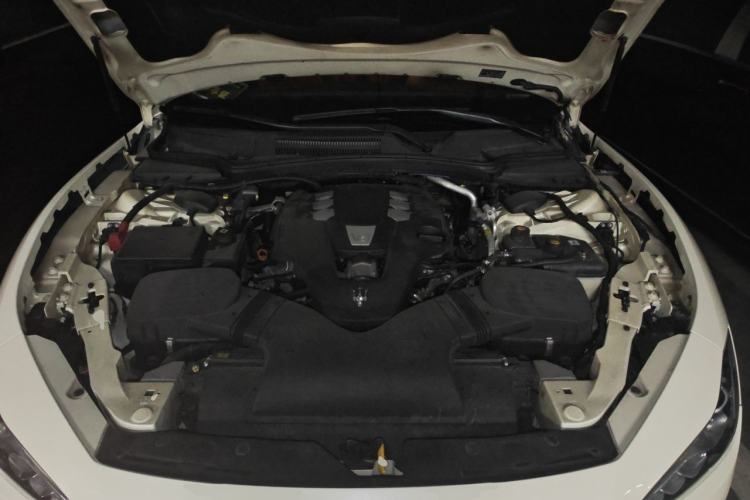 Used Maserati Ghibli 2014 3.0T Standard Edition Engine Bay