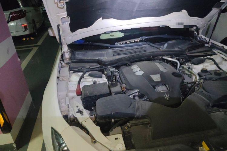 Used Maserati Ghibli 2014 3.0T Standard Edition Engine Bay Right