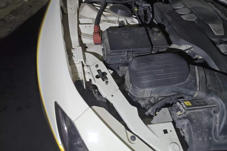Used Maserati Ghibli 2014 3.0T Standard Edition Engine Bay Right