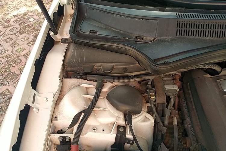 Used Maserati Ghibli 2014 3.0T Standard Edition Engine Bay Right