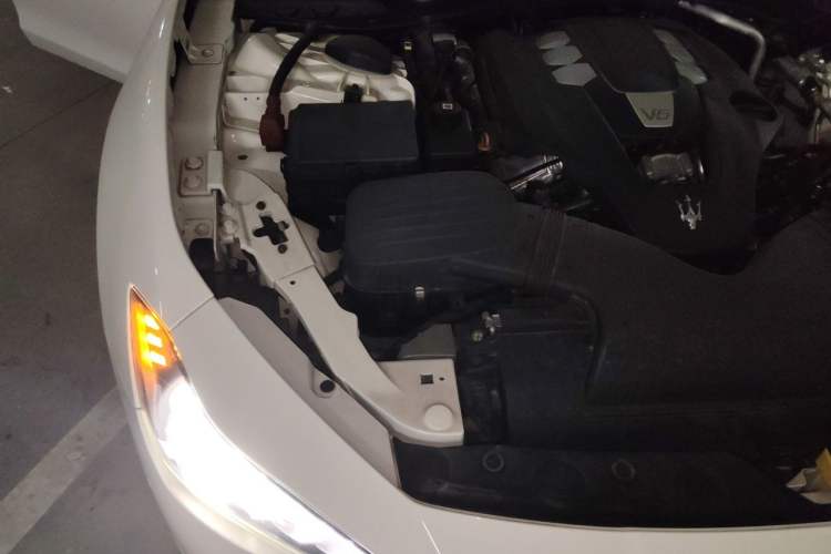 Used Maserati Ghibli 2014 3.0T Standard Edition Engine Bay Right