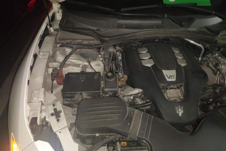 Used Maserati Ghibli 2014 3.0T Standard Edition Engine Bay Right