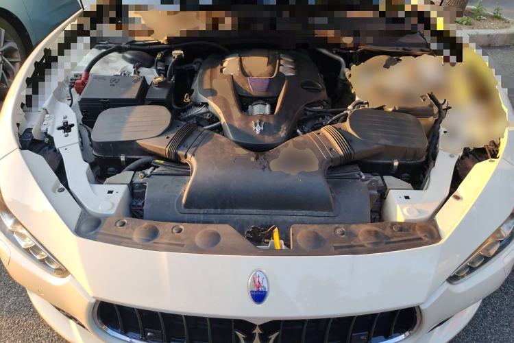 Used Maserati Ghibli 2014 3.0T S Engine Bay