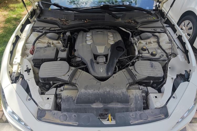 Used Maserati Ghibli 2014 3.0T Standard Edition Engine Bay