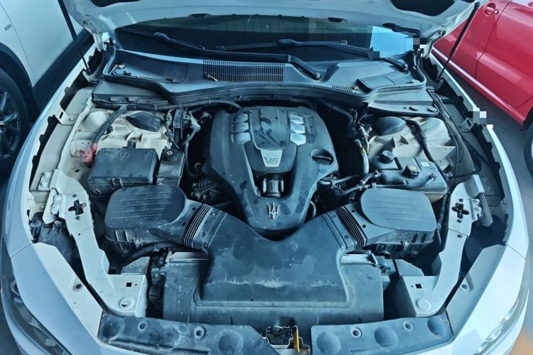 Used Maserati Ghibli 2014 3.0T Standard Edition Engine Bay