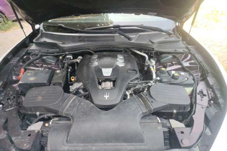 Used Maserati Ghibli 2014 3.0T Standard Edition Engine Bay