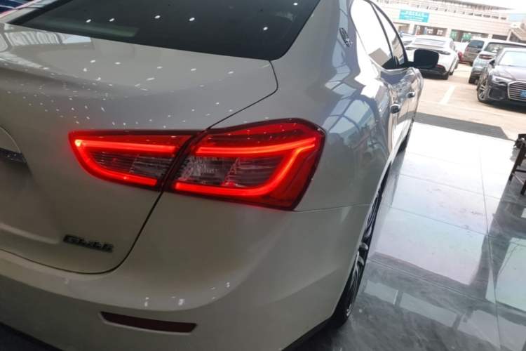 Used Maserati Ghibli 2014 3.0T Standard Edition Exterior 3