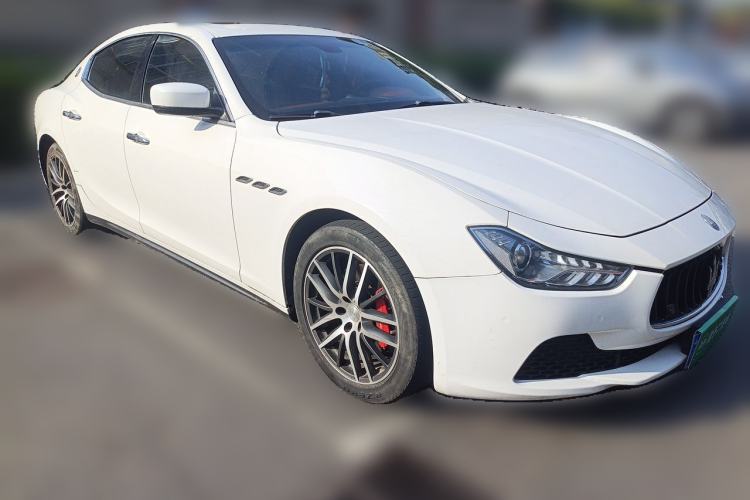Used Maserati Ghibli 2014 3.0T Standard Edition Front Right 45 Deg
