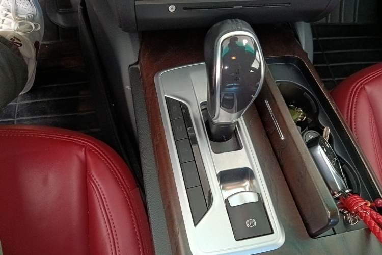 Used Maserati Ghibli 2014 3.0T Standard Edition Gear Lever