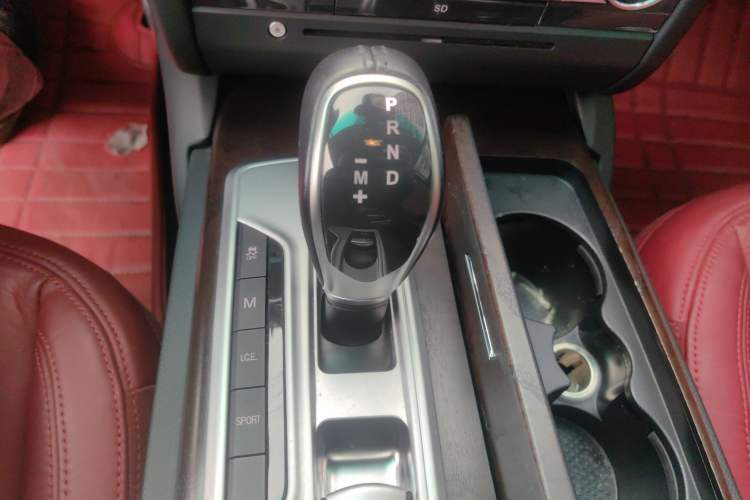 Used Maserati Ghibli 2014 3.0T Standard Edition Gear Lever