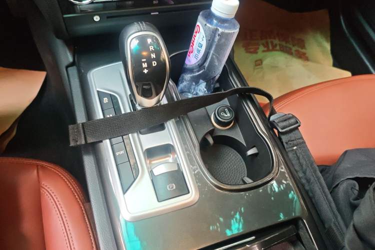 Used Maserati Ghibli 2014 3.0T Standard Edition Gear Lever