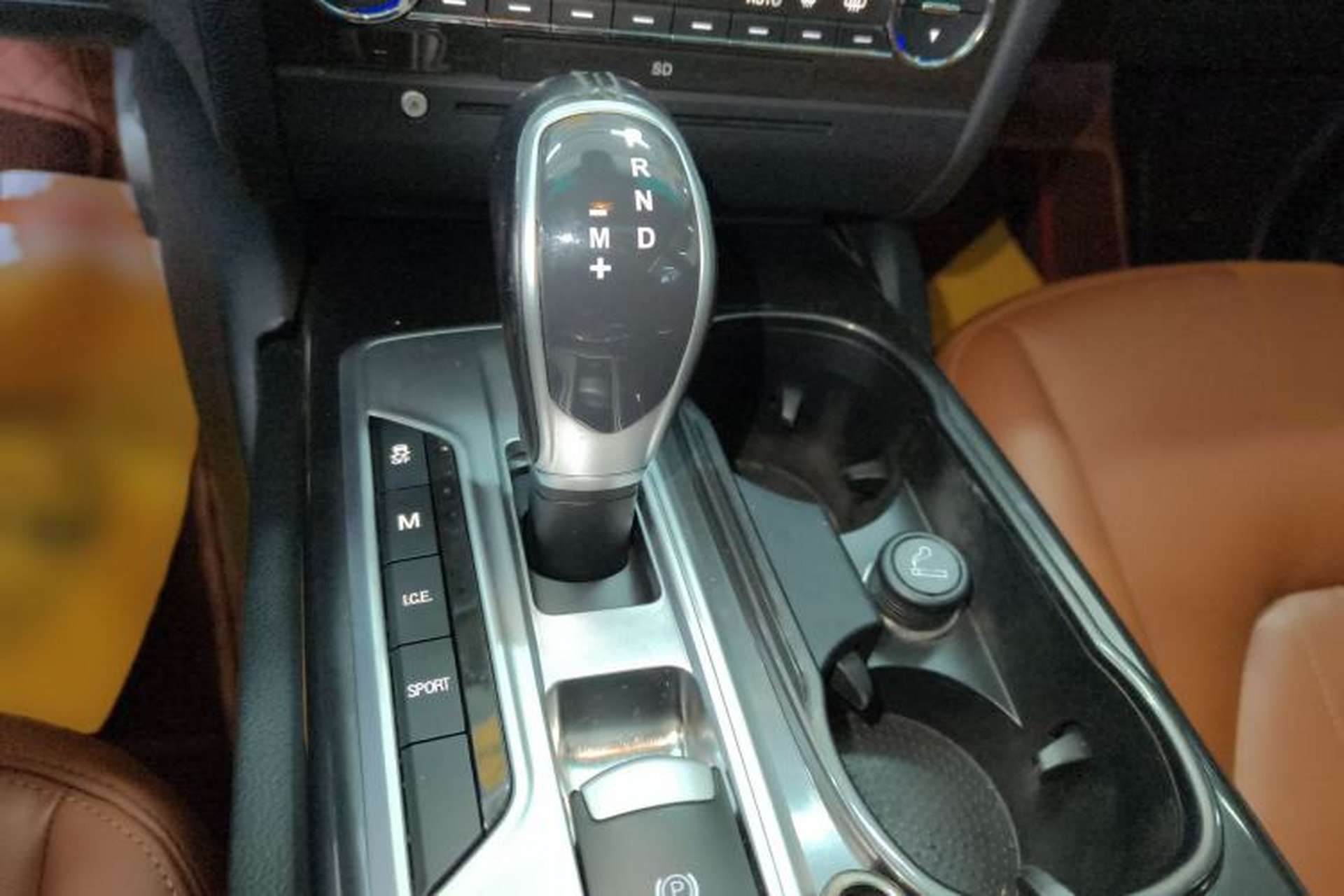 Used Maserati Ghibli 2014 3.0T Standard Edition Gear Lever