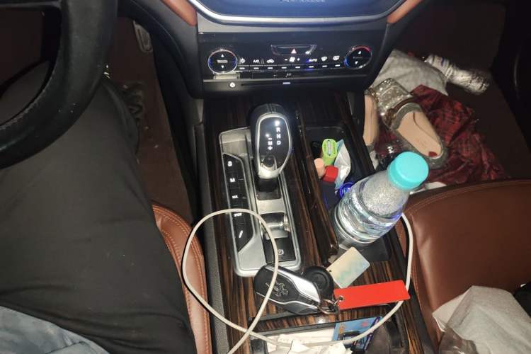 Used Maserati Ghibli 2014 3.0T Standard Edition Gear Lever