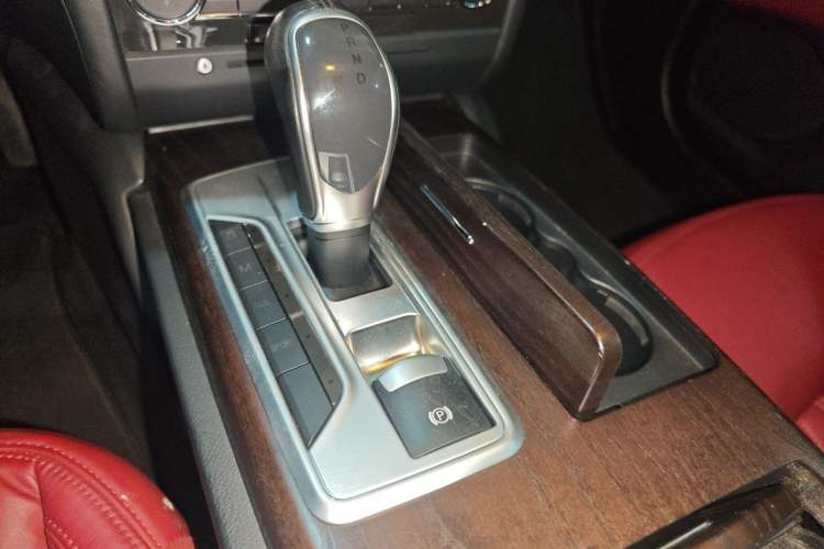 Used Maserati Ghibli 2014 3.0T Standard Edition Gear Lever