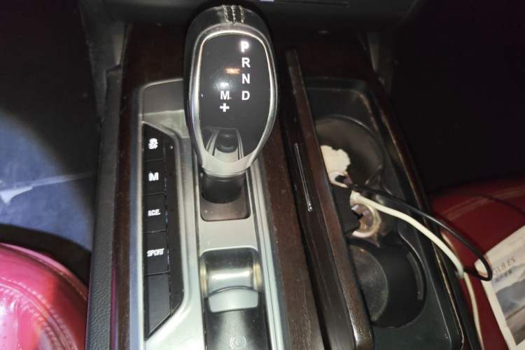 Used Maserati Ghibli 2014 3.0T Standard Edition Gear Lever