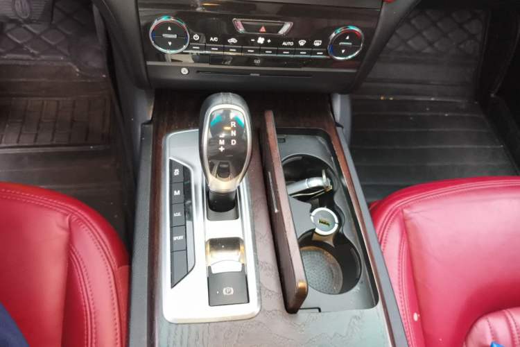 Used Maserati Ghibli 2014 3.0T Standard Edition Gear Lever