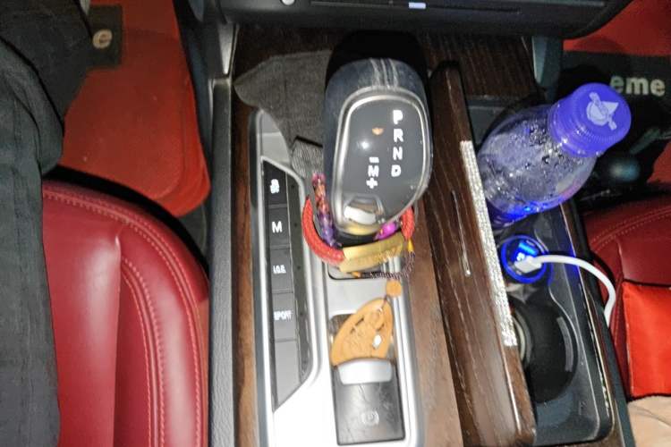 Used Maserati Ghibli 2014 3.0T Standard Edition Gear Lever