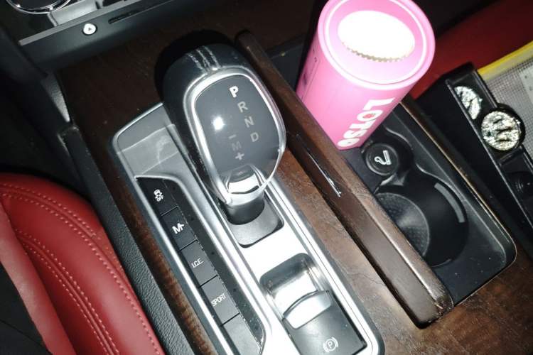 Used Maserati Ghibli 2014 3.0T Standard Edition Gear Lever