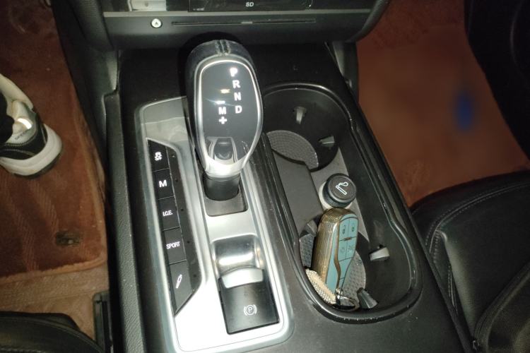 Used Maserati Ghibli 2014 3.0T Standard Edition Gear Lever