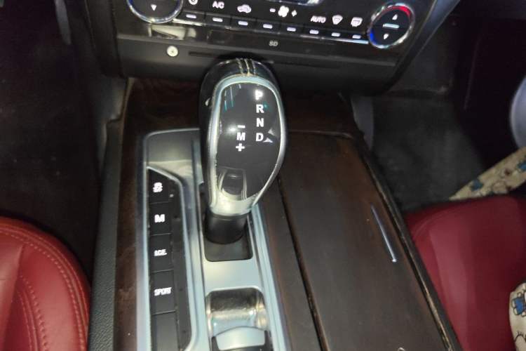 Used Maserati Ghibli 2014 3.0T Standard Edition Gear Lever