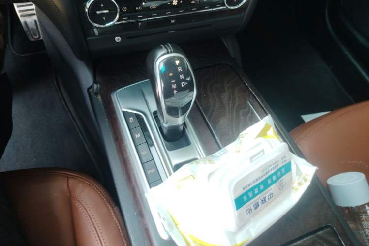 Used Maserati Ghibli 2014 3.0T Standard Edition Gear Lever