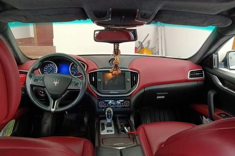 Used Maserati Ghibli 2014 3.0T Standard Edition Headliner