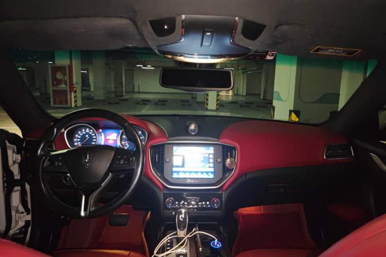 Used Maserati Ghibli 2014 3.0T Standard Edition Headliner