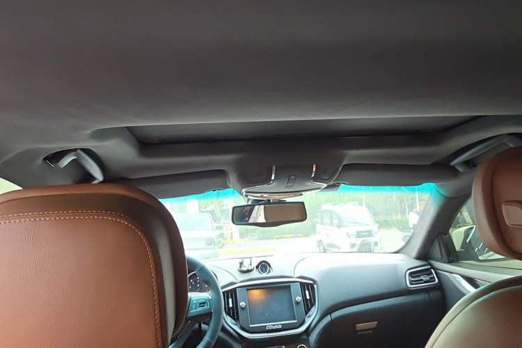 Used Maserati Ghibli 2014 3.0T Standard Edition Headliner