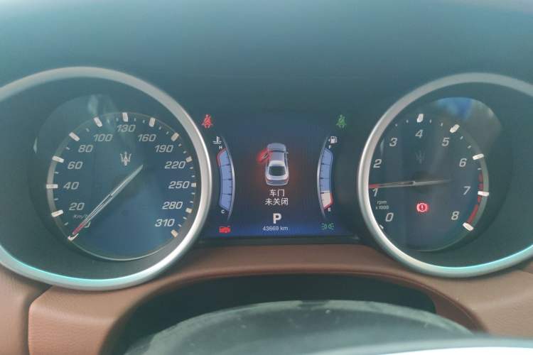 Used Maserati Ghibli 2014 3.0T Standard Edition Instrument Cluster