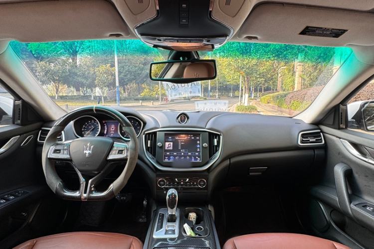 Used Maserati Ghibli 2014 3.0T Standard Edition Interior 2