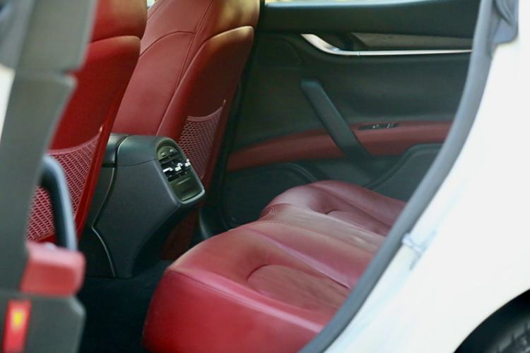 Used Maserati Ghibli 2014 3.0T Standard Edition Interior 2