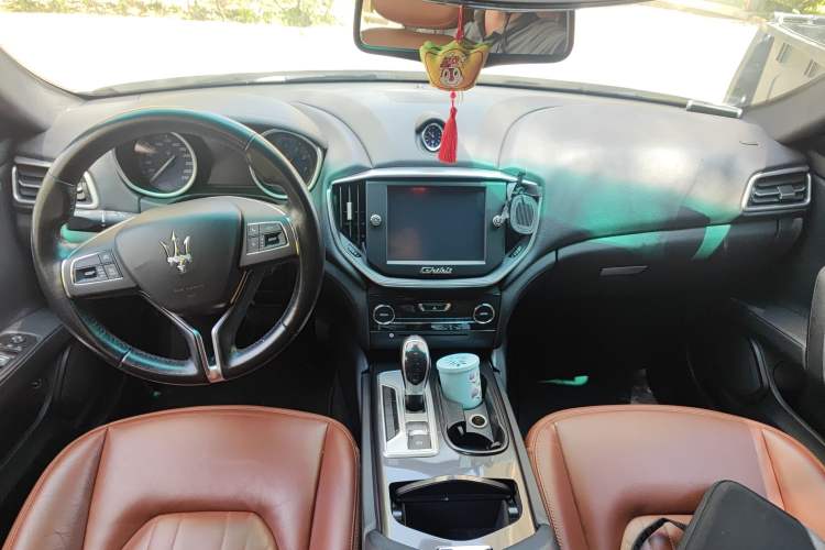 Used Maserati Ghibli 2014 3.0T Standard Edition Interior 2
