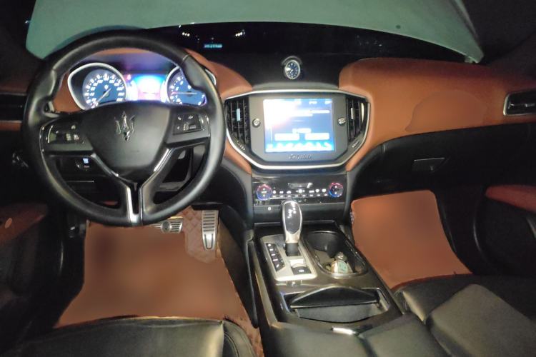 Used Maserati Ghibli 2014 3.0T Standard Edition Interior 2
